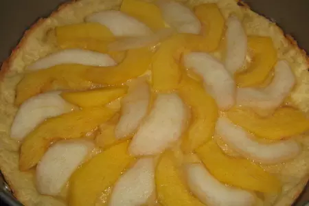 Пирог с грушами, шоколадом и карамелью: шаг 8