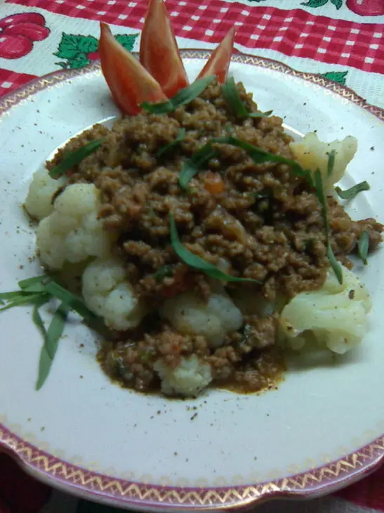 Мясной соус с эстрагоном/тархуном и корицей. цветная капуста под ним.: шаг 5