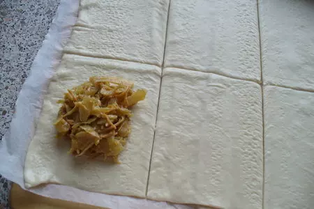 Пирожки открытые из духовки ( с капустой ): шаг 2