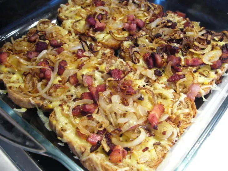 Швейцарские бутерброды (walliser käseschnitte): шаг 2