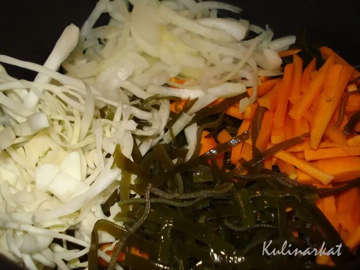 Свинина с морской капустой: шаг 1