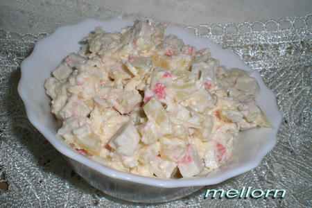 Салат из крабовых палочек с сыром и ананасами: шаг 5