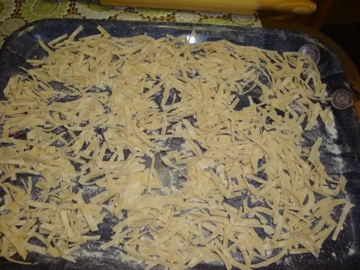 Курица с начинкой и лапшой: шаг 5
