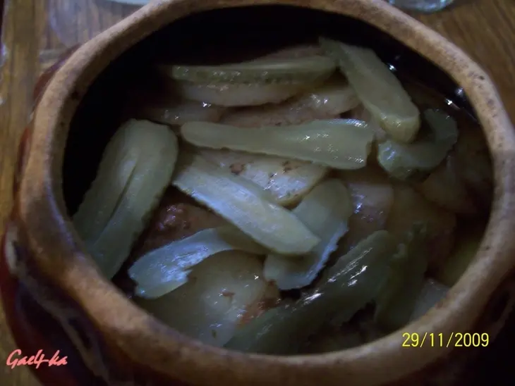 Мясо в горшочках с овощами: шаг 4