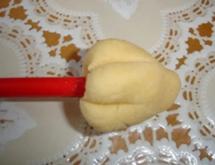 Фиалки из мастики: шаг 4