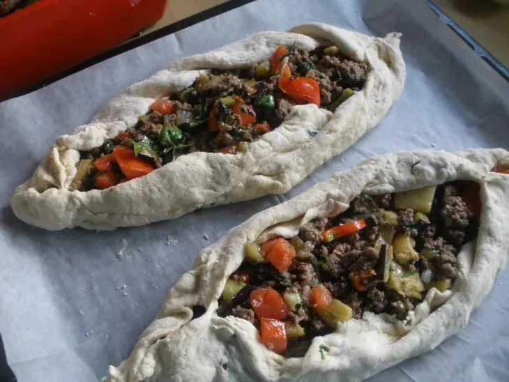 Фокачча с мясом и баклажанами: шаг 5
