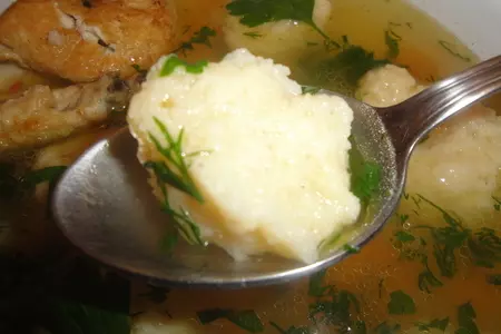 Масляные клёцки  с бульоном: шаг 4