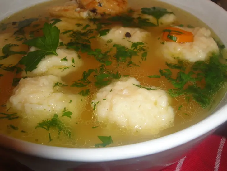 Масляные клёцки  с бульоном: шаг 5