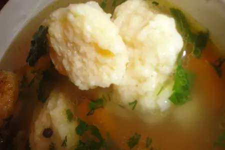 Масляные клёцки  с бульоном: шаг 6