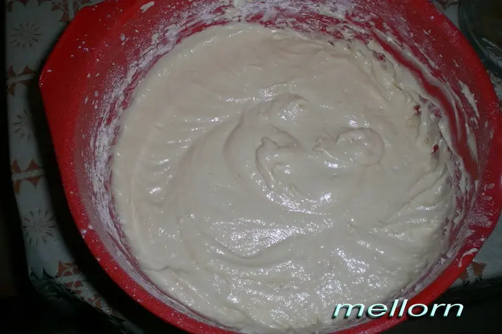 Сдобный пирог с изюмом и маком: шаг 2