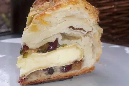 Пирог  "новогодний"  brie en croute !!!: шаг 4