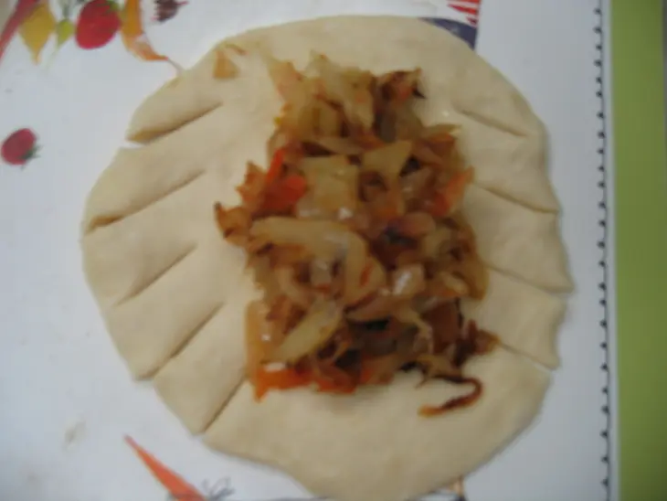 Пирожки постные с капустой: шаг 8