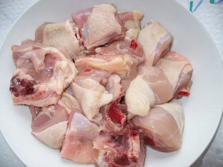 Куринные окорочка в вине и мандариновом соке с овощами: шаг 1