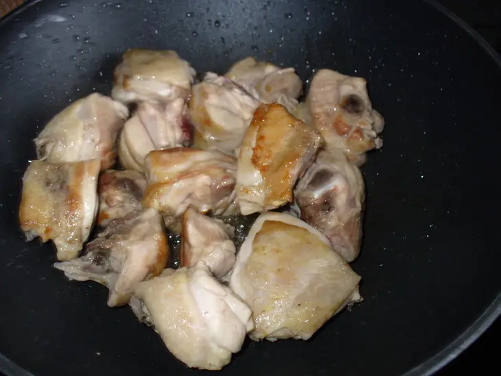Куринные окорочка в вине и мандариновом соке с овощами: шаг 2