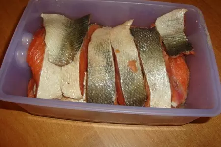 Кета под овощами: шаг 1