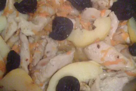 Курица с айвой, имбирем и черносливом: шаг 2