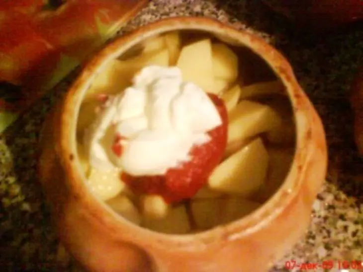 Говядина с картошкой, тушенная в горшочках: шаг 10
