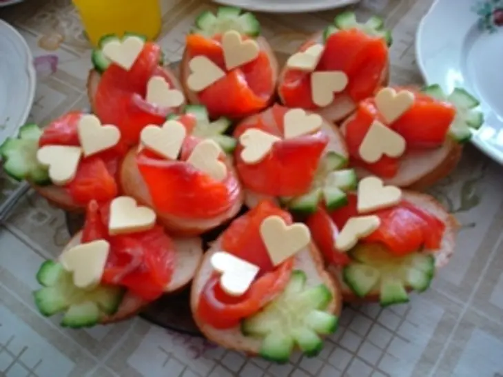 Бутерброды с рыбкой: шаг 1