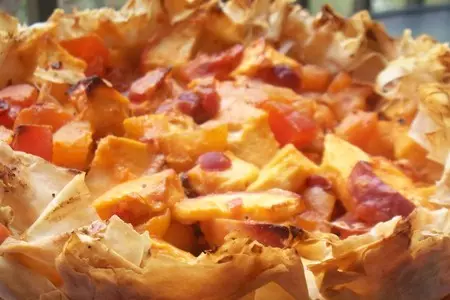 Пирог яблочный с творогом и винными сухофруктами в тесте фило !!: шаг 6