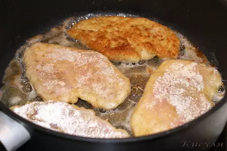 Куриная отбивная (простой, но вкусный маринад): шаг 2
