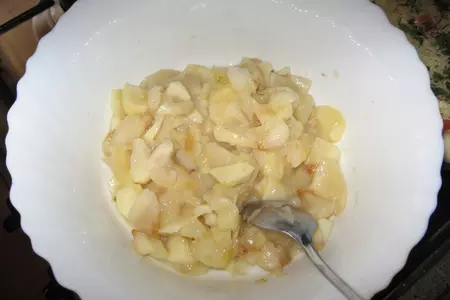 Пирожки с яблочной начинкой: шаг 3