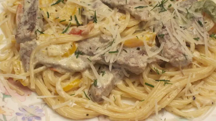 Спагетти с языком, сладким перцем и прованскими травами: шаг 3