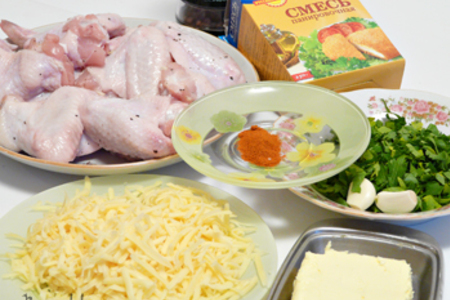Сочные куриные крылья в хрустящей сырной панировке с запеченными овощами на гарнир: шаг 1