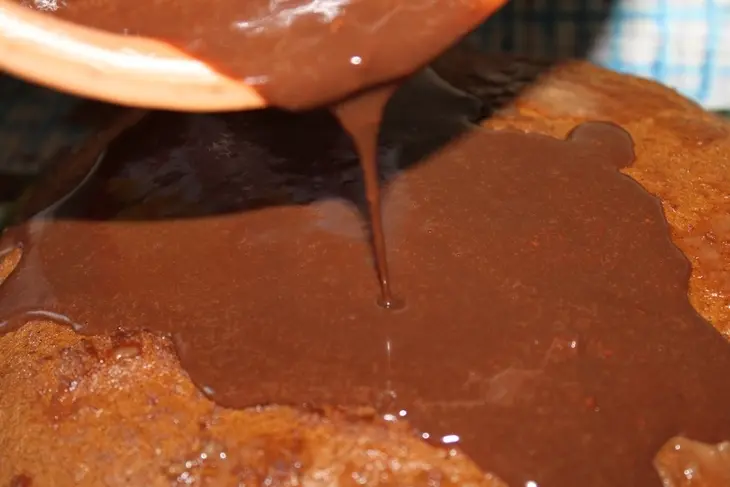 Торт горькошоколадный с кофейным кремом и ромовой пропиткой.: шаг 3