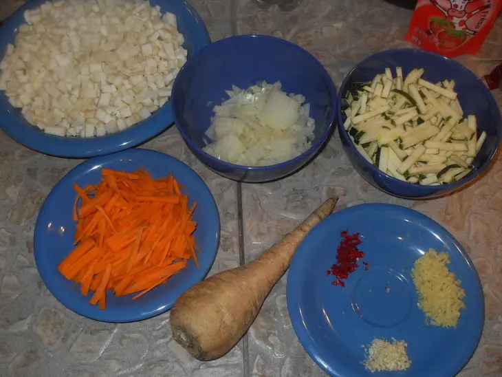 Страусовый гуляш с овощами: шаг 4