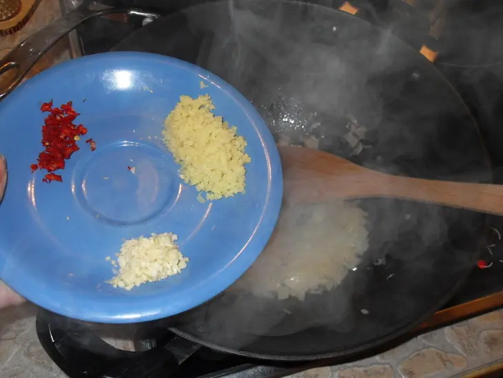 Страусовый гуляш с овощами: шаг 6