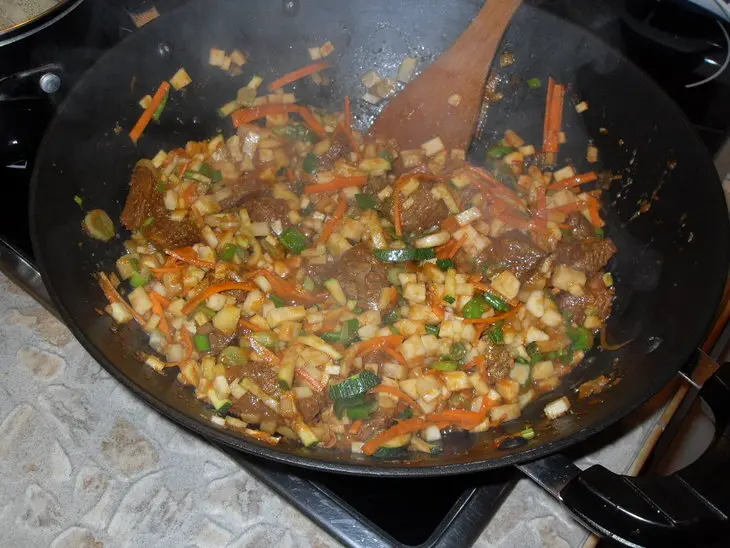 Страусовый гуляш с овощами: шаг 10