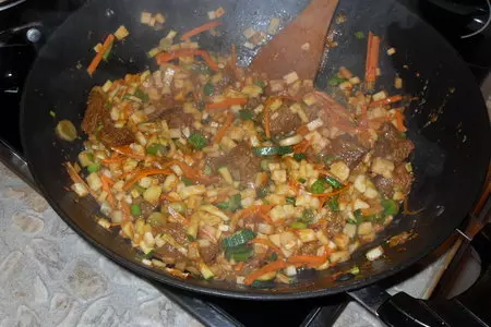 Страусовый гуляш с овощами: шаг 10