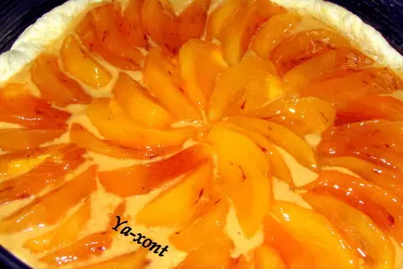 Пирог с начинкой из хурмы с кремом.: шаг 4