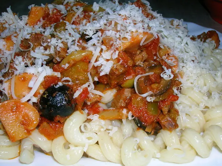 Спиральки с говядиной, грибами и соусом маринара(упрощенным): шаг 6