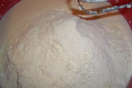 Сырная лепешка с финиками: шаг 5