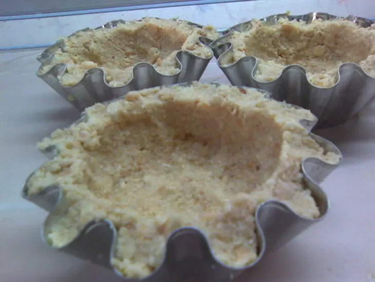 Пирог с сыром и ананасами в ореховой корочке. вариации на тему экономии.: шаг 3