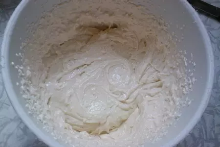 Творожные пирожные с ананасами и мармеладом: шаг 2