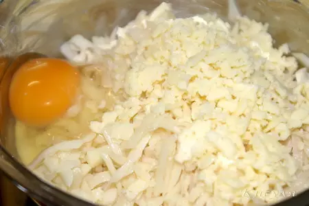 Хрустящие картофельные корзиночки с селёдкой: шаг 2