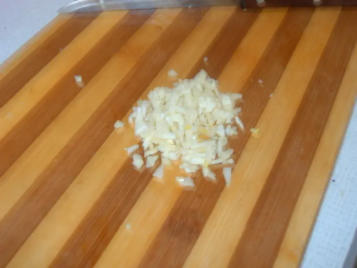 Куриные голени с начинкой: шаг 2
