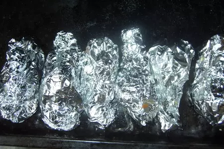 Куриные голени с начинкой: шаг 10