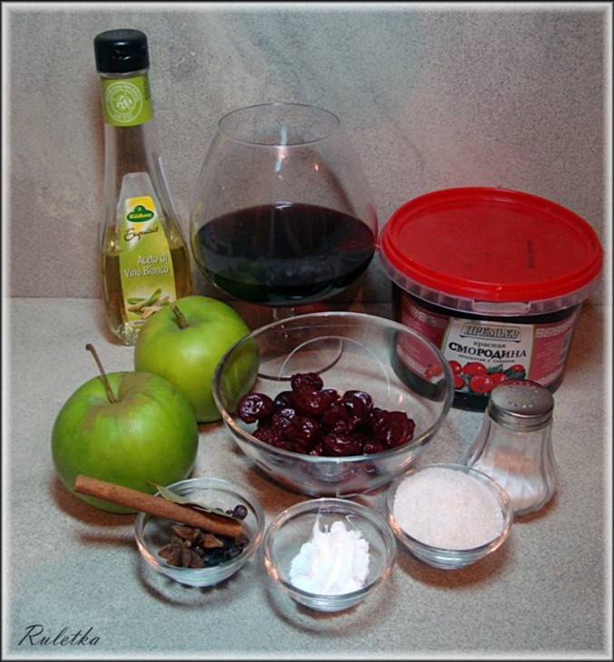 Краснокочанная капуста с можжевельником, вишней и яблоками.: шаг 2