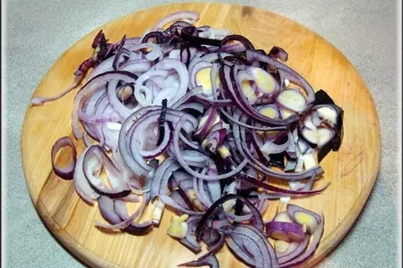 Краснокочанная капуста с можжевельником, вишней и яблоками.: шаг 3