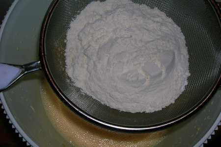 Маковый пирог с ярко выраженным лимонным вкусом.: шаг 4