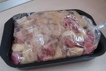 Жаркое из мяса с картофелем: шаг 4