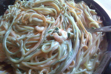 Спагетти с малосольной сёмгой, икрой и сливочно-сырным соусом «навеяло!».: шаг 6