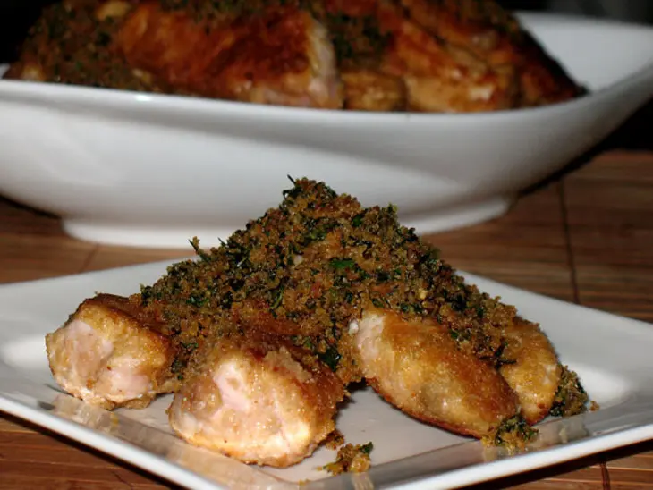Полоски из куриной грудки в пармезановой корочке с крошкой из зелени: шаг 5