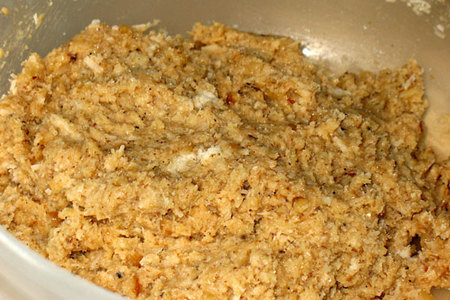 Курица с ореховой начинкой и сливово-вишнёвым соусом: шаг 2