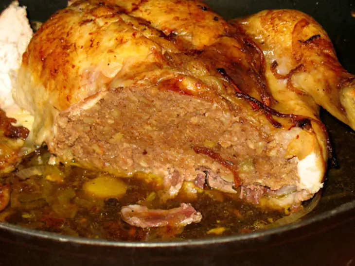 Курица с ореховой начинкой и сливово-вишнёвым соусом: шаг 8