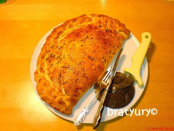Pizza panzerotto, она же пицца кальцоне: шаг 8