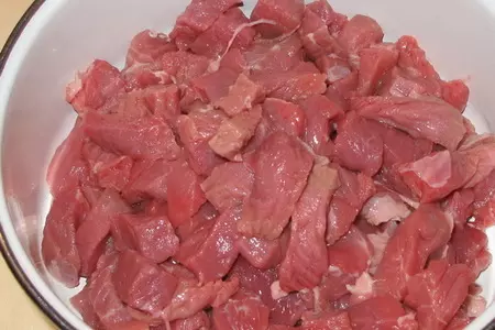 Мясо под картофельной крышкой: шаг 1